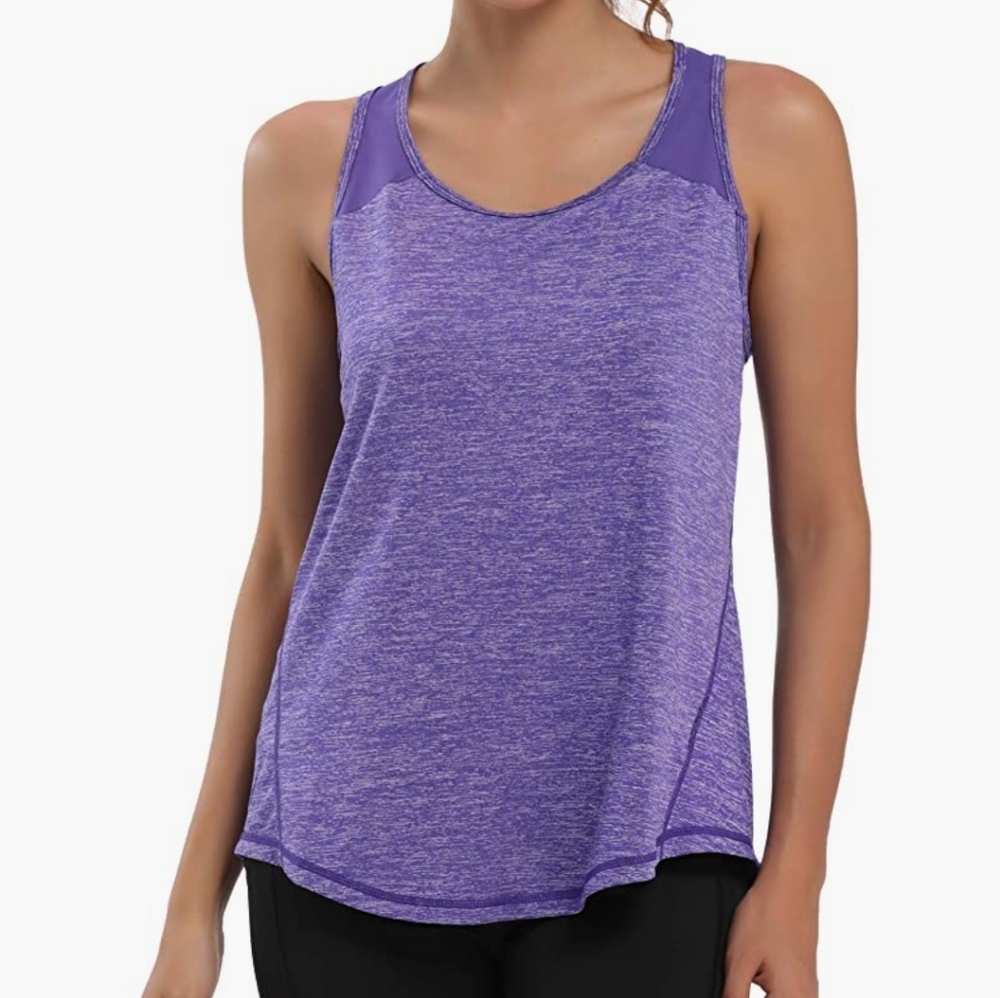 Yoga tank by Aeuui